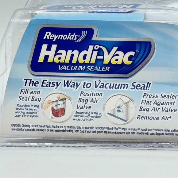 Reynolds Handi-Vac 3 Quart Bags Vacuum Sealer + Starter Kit - Picture 4 of 6